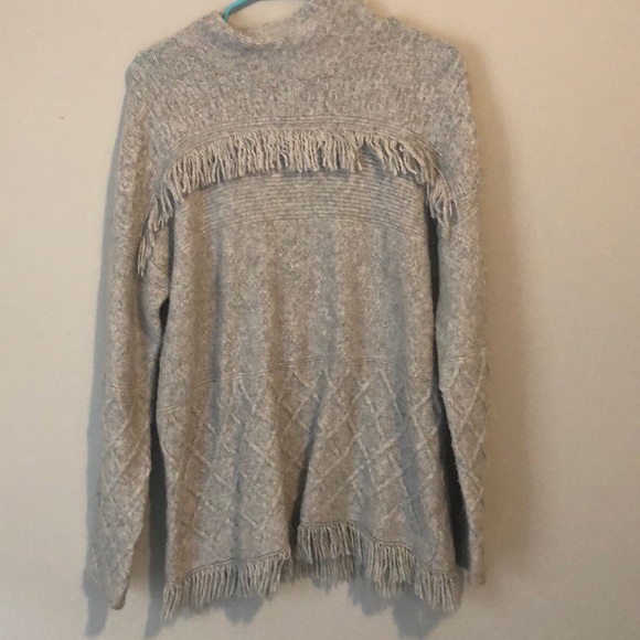 Sonoma Sweaters - Sonoma sweater with fringe detail